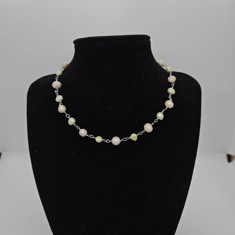 short light pink and yellow-green pearl necklace